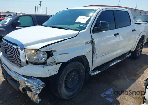 2013 Toyota Tundra Grade 5.7L V8 z USA, uszkodzony, nr VIN 5TFEY5F10DX146116